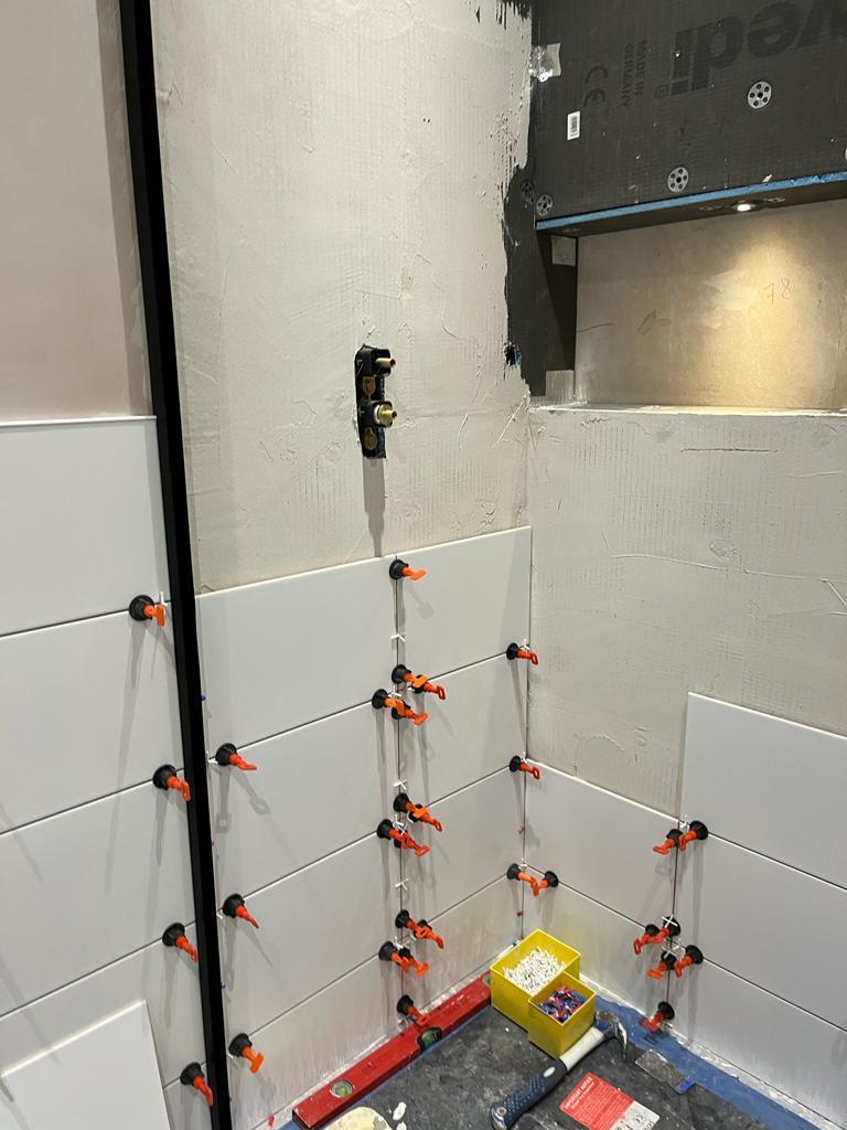 tiles fitting, bathroom renovation
